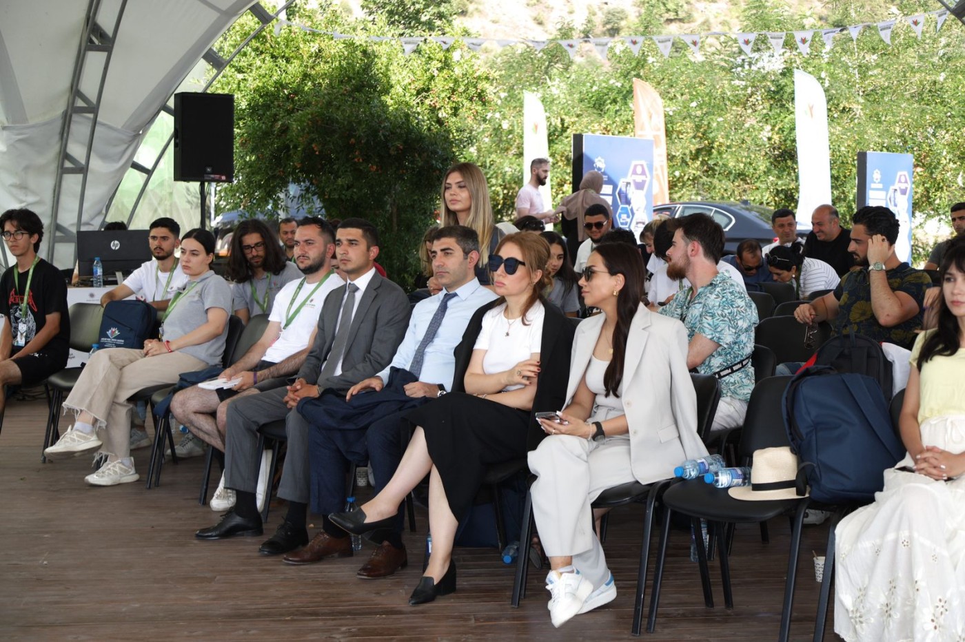 V Yay Düşərgəsində azad edilmiş ərazilərdə aparılan bərpa-quruculuq işlərindən danışılıb - FOTOLAR